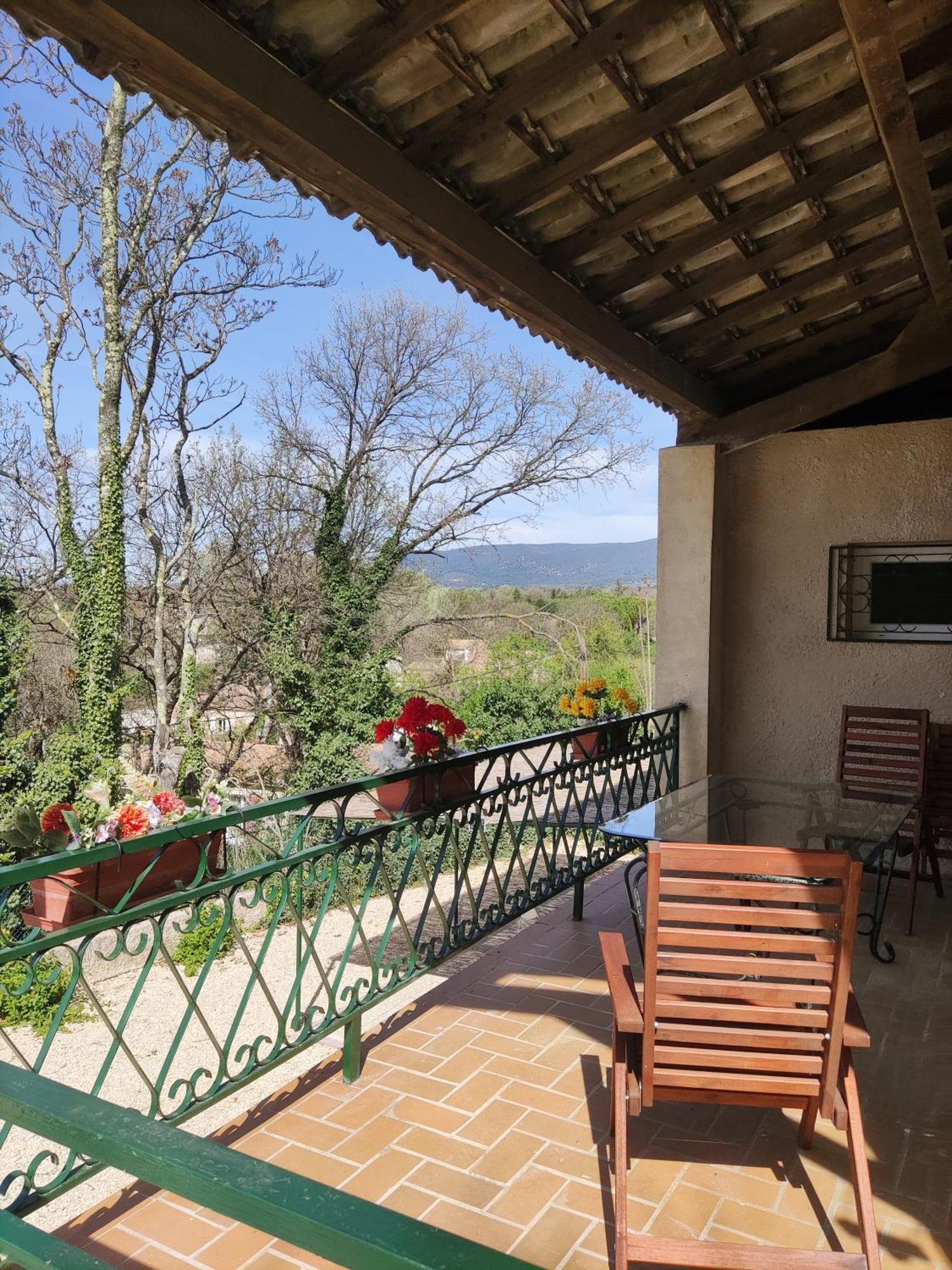 Maison Confortable A Ansouis Dans Le Luberon Exteriör bild